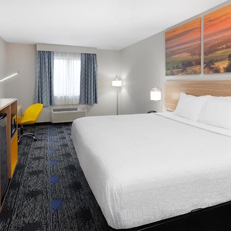 Days Inn By Wyndham Wooster Eksteriør billede