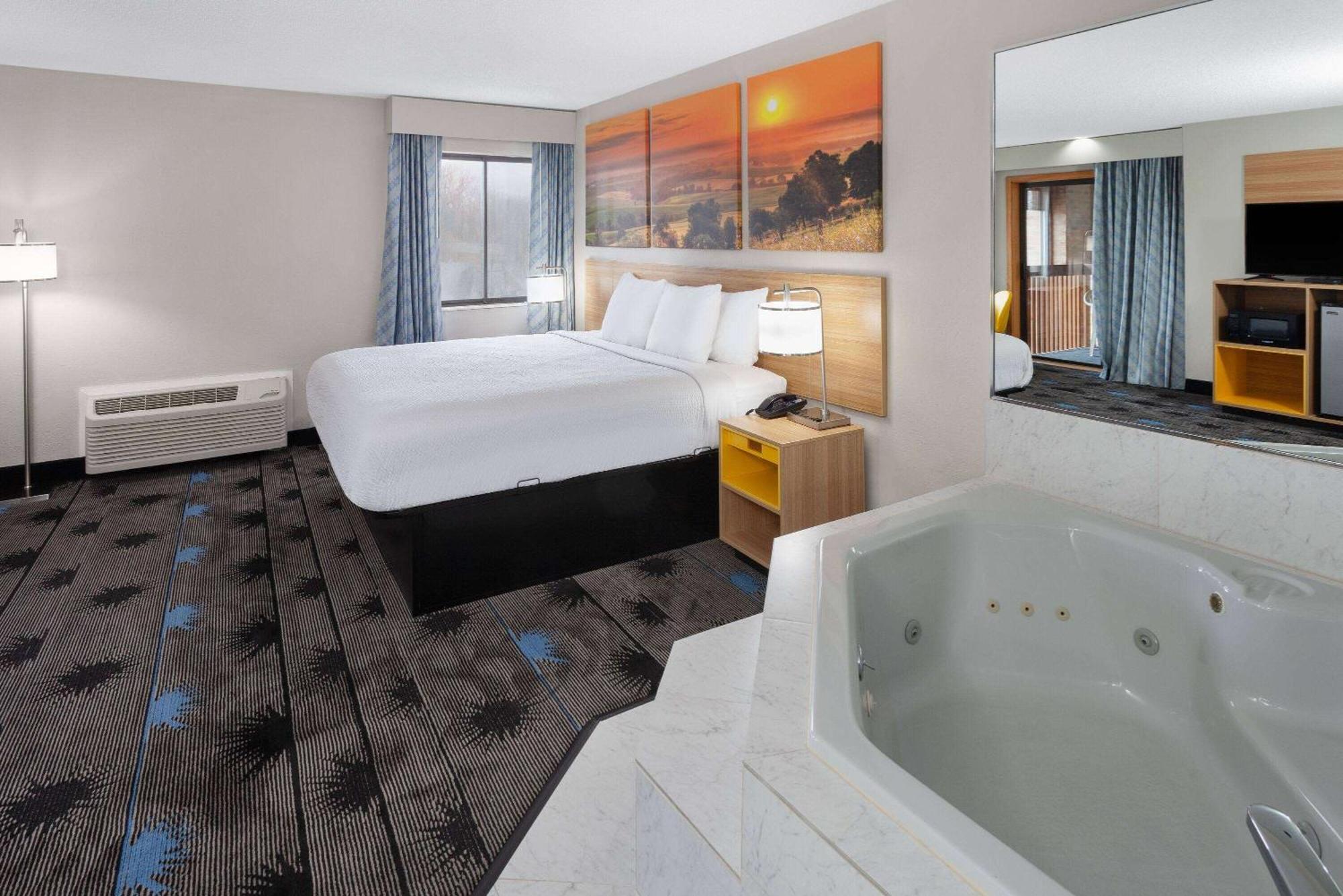 Days Inn By Wyndham Wooster Eksteriør billede