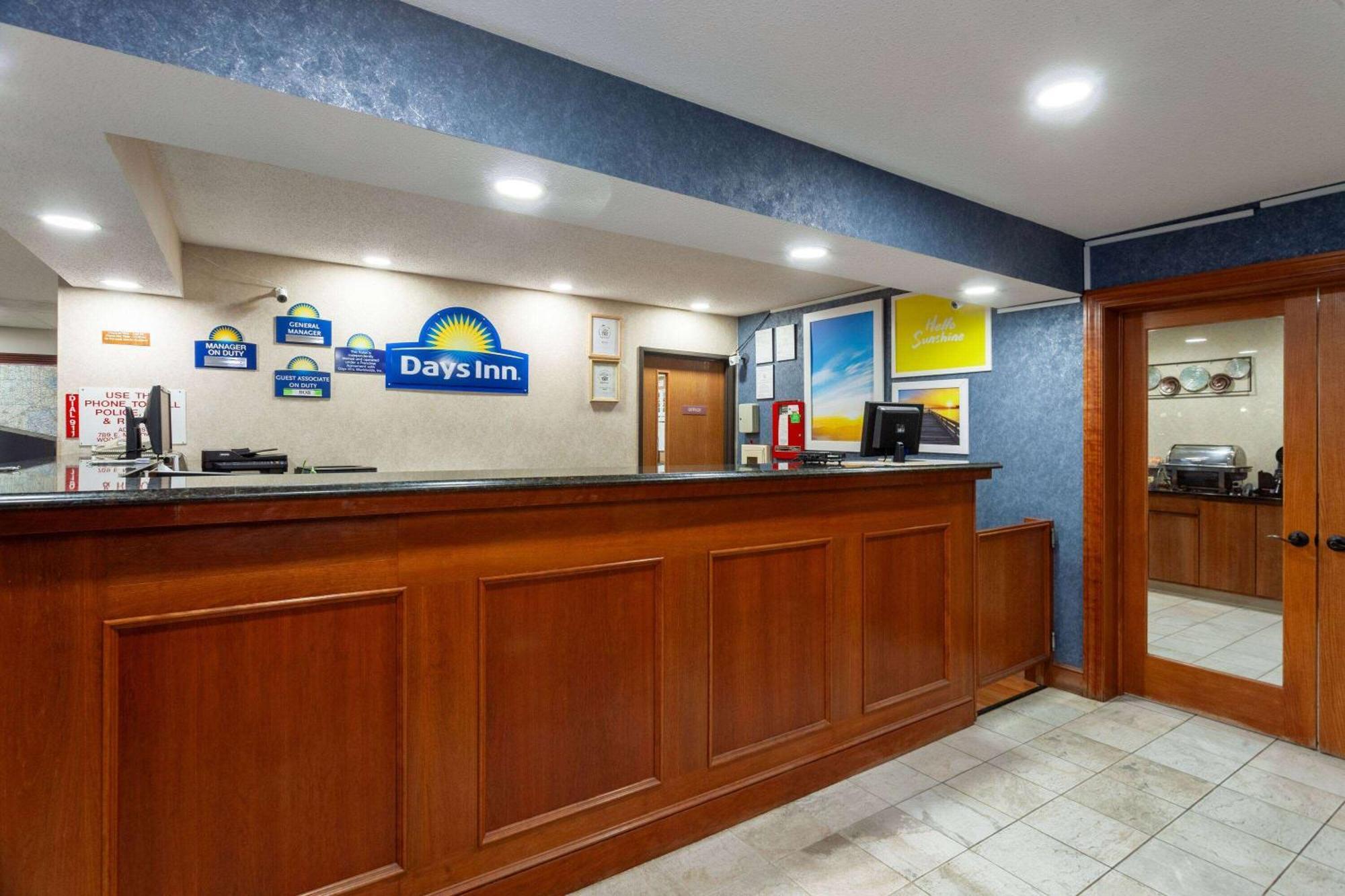 Days Inn By Wyndham Wooster Eksteriør billede